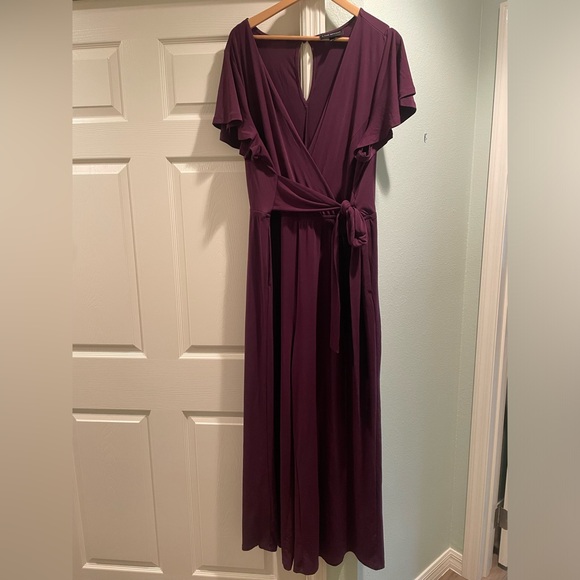 LANE BRYANT Stretchy, Wide Leg, Flutter Sleeve, Faux Wrap Jumpsuit - Picture 3 of 13
